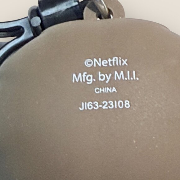 Stranger Things 3" Figural Bag Clip Series 2 "Exclusive A" Chase: Bob Newby - Picture 3 of 3